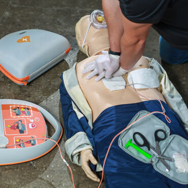 AED a cvičení na figuríně #2 AED a cvičení na figuríně #2